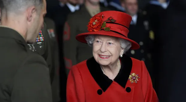 Королева Великобритании назвала причины для отказа от престола