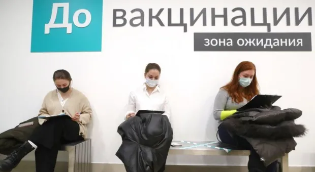 Назван неожиданный сценарий развития карантина и обязательной вакцинации в России