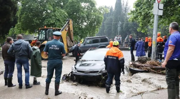 Пережившие наводнение в Крыму автомобили могут «затопить» рынок