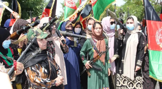 «Талибан»* устраивает ад для женщин в Афганистане