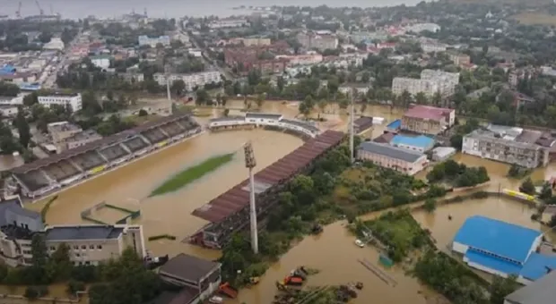 Керчь продолжает заливать водой