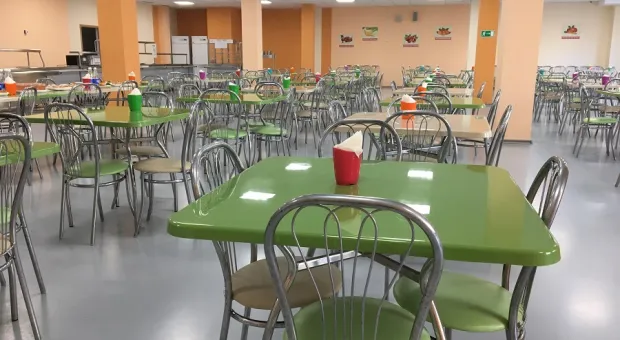 А компот? В школах Севастополя дети остаются без обедов 