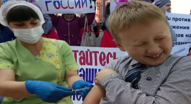 Минздрав РФ внёс ясность в вакцинацию детей