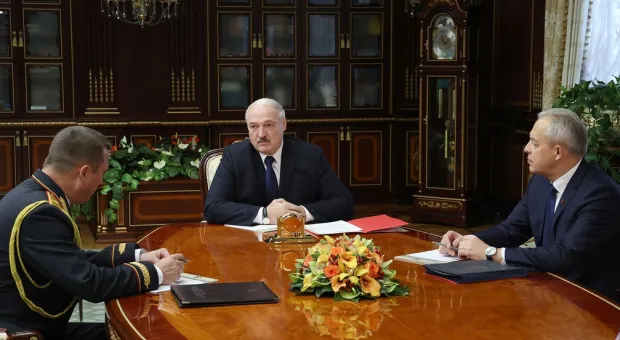 Лукашенко заявил о попытках сменить власть в Белоруссии
