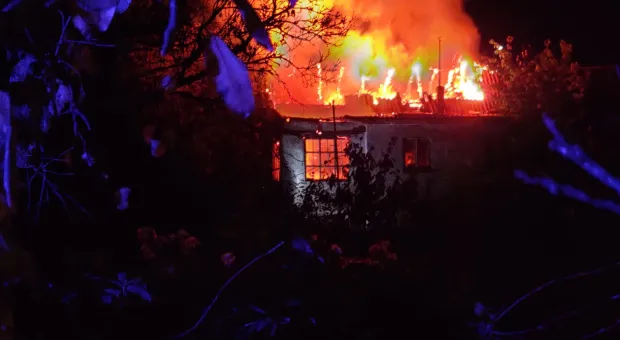 На ночном пожаре в Севастополе погиб человек - источник