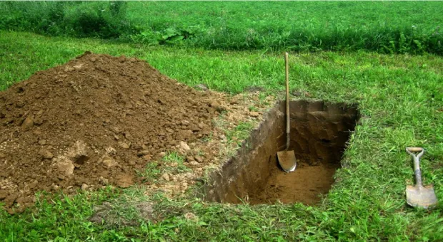 В Севастополе покойника хотели закопать в метровой могиле 