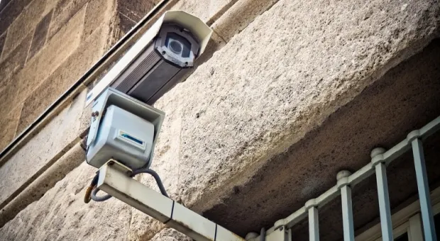Крымчан напугали «шпионские» системы во дворе многоэтажки