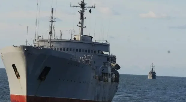 Керченская провокация 2.0: украинский корабль хотел «наехать» на Россию