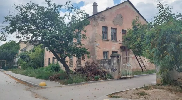 Переселить нельзя оставить: как в Крыму избавляются от аварийного жилья