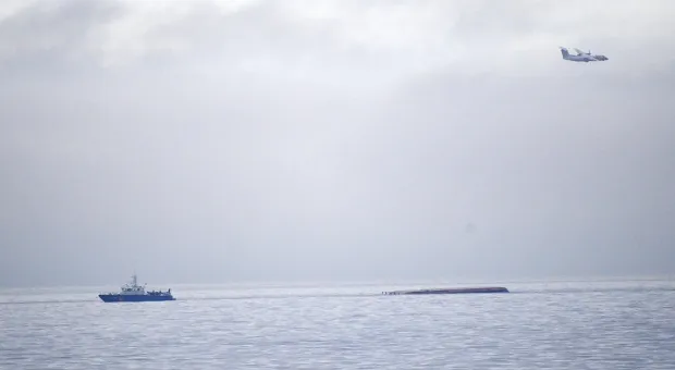 В Балтийском море столкнулись два судна, одно перевернулось