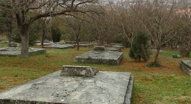 Как вернуть Братскому кладбищу в Севастополе достойную его роль