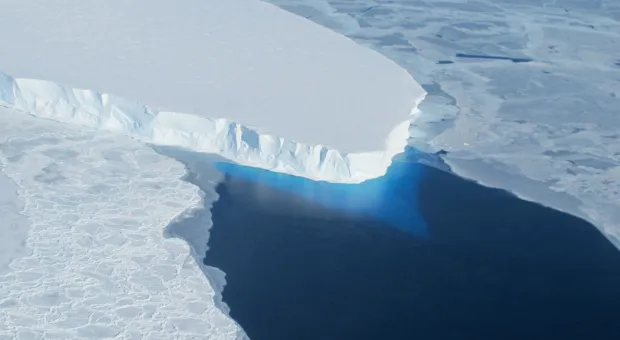 Ледник, который может погубить человечество, стал таять слишком быстро