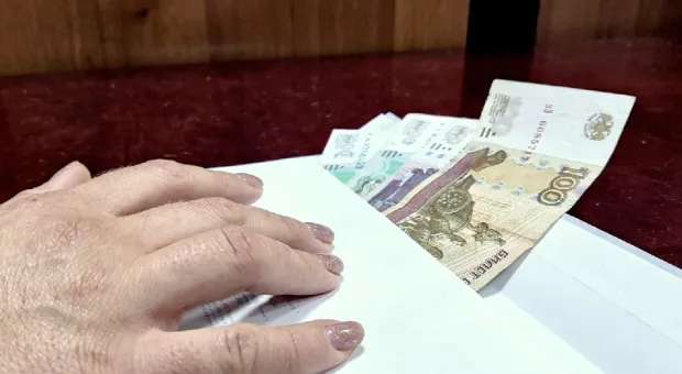 Сколько крымчан довольны «серыми» зарплатами