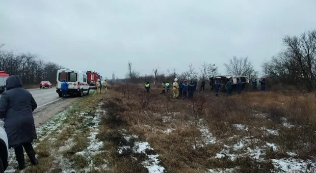 Девять человек пострадали в ДТП с пассажирским микроавтобусом в Крыму