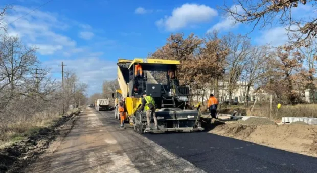 Не все сразу: жителям улицы Симиренко в Севастополе начали ремонтировать дорогу