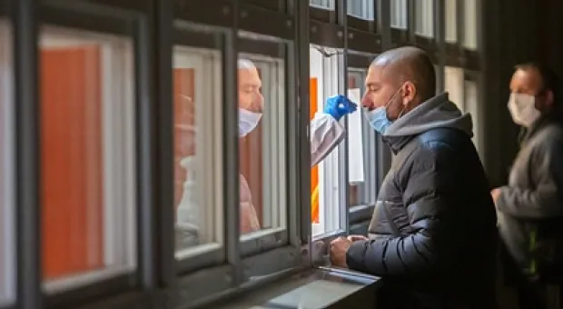 Назван способ отличить грипп, ОРВИ и омикрон-штамм COVID-19