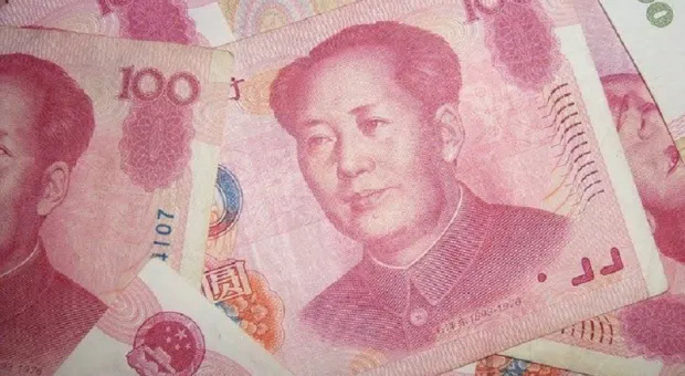 Волшебный юань: стоит ли его покупать крымчанам