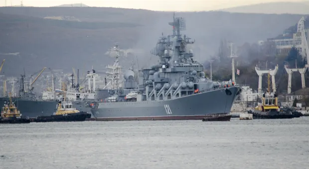 Повреждённый крейсер «Москва» затонул при буксировке в Севастополь