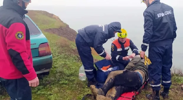На востоке Крыма мужчина упал с 30-метровой высоты