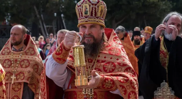 Верующие Севастополя увидят Благодатный огонь в понедельник