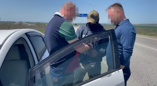 Экс-севастопольский депутат задержан за взятку в виде Porsche и денег 