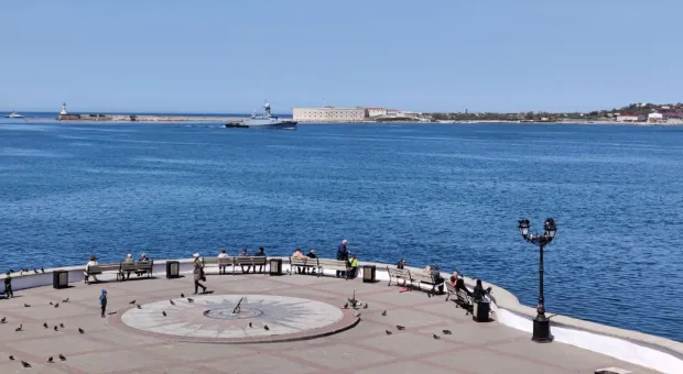 Нужно ли выводить вспомогательный флот из центра Севастополя 