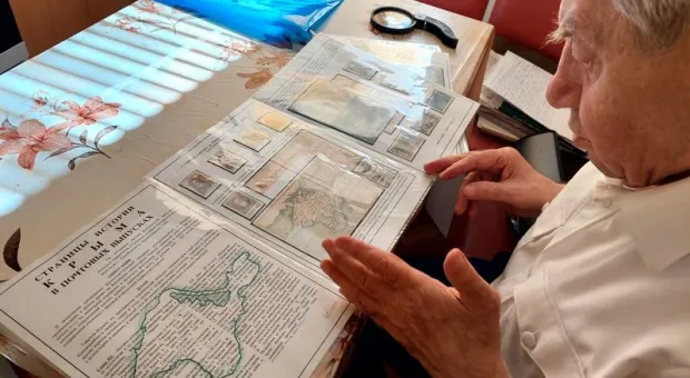 Филателия всей жизни: 94-летний крымчанин рассказал о своей коллекции марок