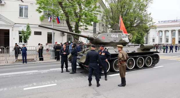 В центре Севастополя вводят ограничения для авто из-за репетиций парада
