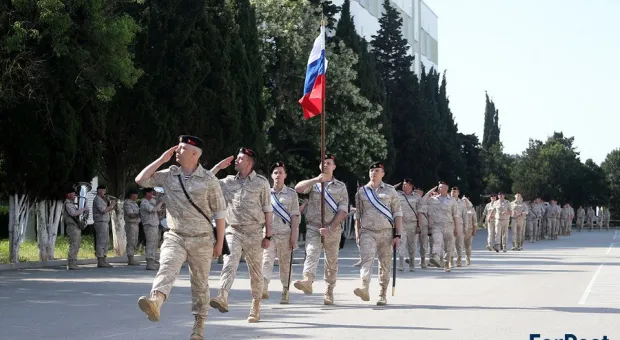 В Севастополе наградили сражавшихся на Украине морских пехотинцев 