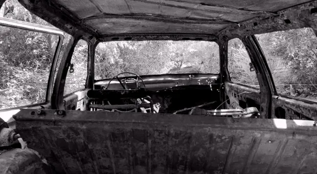 В Крыму расследуют дело о трупе с пулей в сгоревшем автомобиле