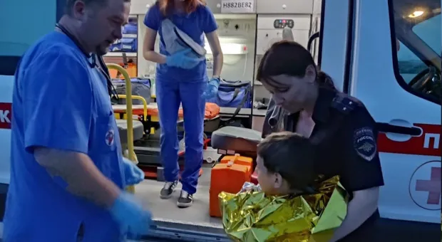 В Крыму полицейский спас из воды ребенка-инвалида