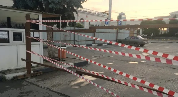 Стройка коллектора оставит главный железнодорожный вокзал Крыма без парковки