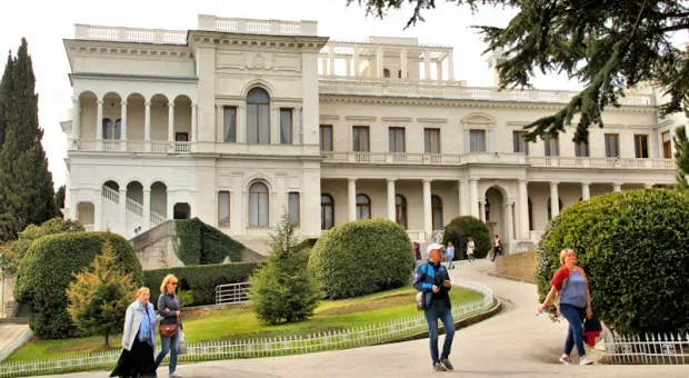 В Крыму реконструкция добралась до Ливадийского парка