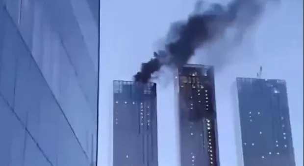 Одна из башен Capital Towers загорелась в центре Москвы