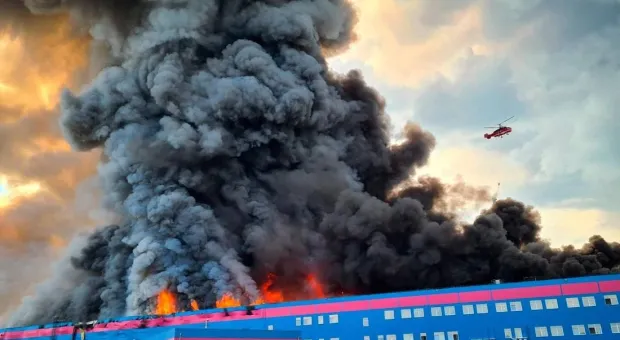 В Подмосковье выгорел гигантский склад Ozon с убытком на 17 млрд рублей