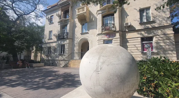 Стоило ли делать реставрацию «дома с шариками» на Большой Морской в Севастополе?