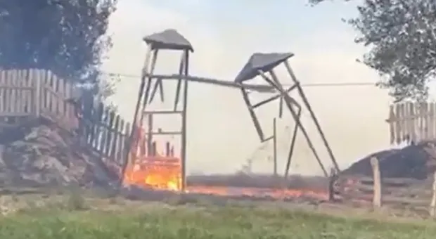 Чиновник случайно сжёг этнический центр с ценными экспонатами