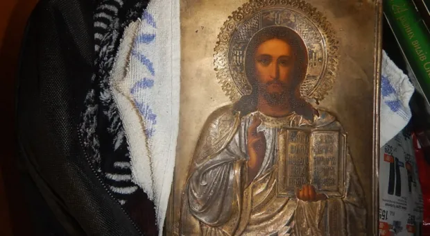 Украинец пытался по-тихому провезти в Крым старинную икону