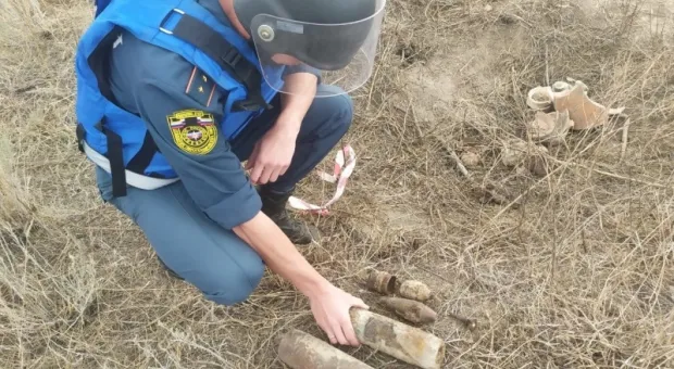 Спецотряд МЧС уничтожил найденные на севере Крыма боеприпасы