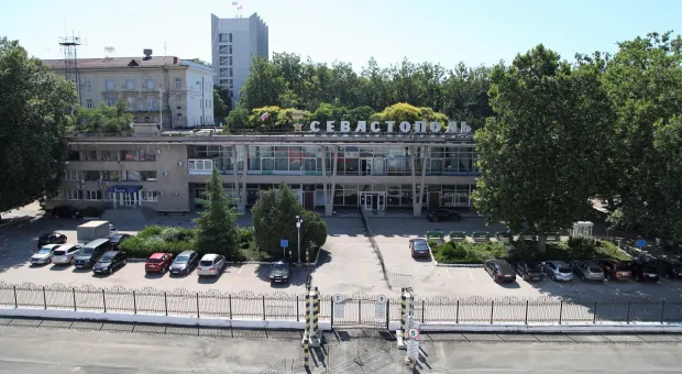 Морской вокзал в центре Севастополя готовятся продать за долги Севморпорта 
