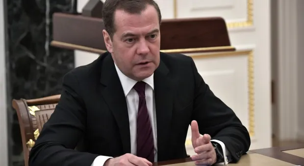 Медведев призвал к «прямому уничтожению террористов» после удара по Крымскому мосту Медведев призвал к «прямому уничтожению террористов» после удара по Крымскому мосту