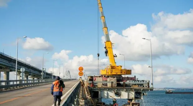 С какими трудностями сталкиваются при восстановлении Крымского моста