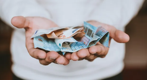 В Севастополе мошенница выдавала социальные выплаты в «евро»