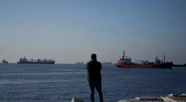 Из-за потолка цен на нефть около Турции возникла пробка из танкеров