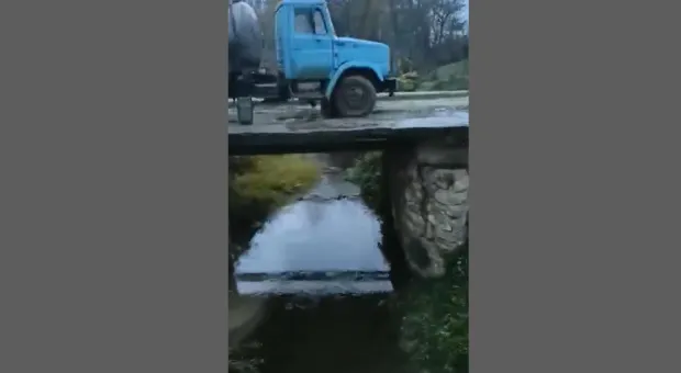 В Севастополе ассенизатор повадился сливать нечистоты в речку Качу