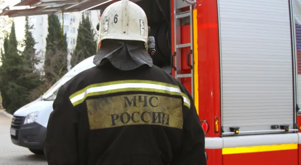 В Севастополе загорелся жилой дом