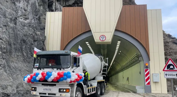 Путин открыл в России шесть новых участков дорог 