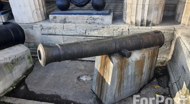 В Севастополе приступили к реставрации старинных бронзовых пушек