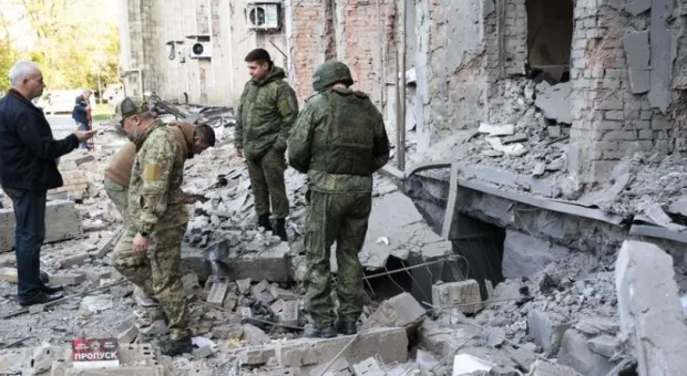В ДНР заявили, что снаряды ВСУ попали в учебный корпус, медцентр и жилые дома в Донецке 