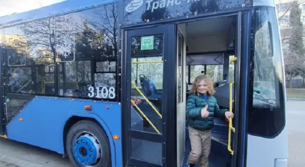 Где в Севастополе можно встретить Новогодний троллейбус
